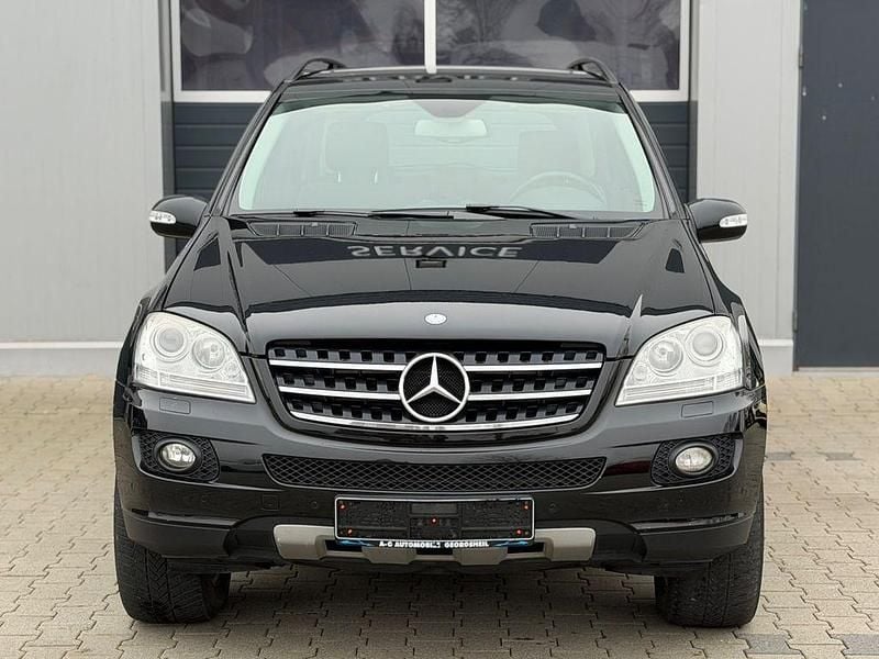 Używany Mercedes ML320 224 KM (164 kW) 2007 Czarny SUV