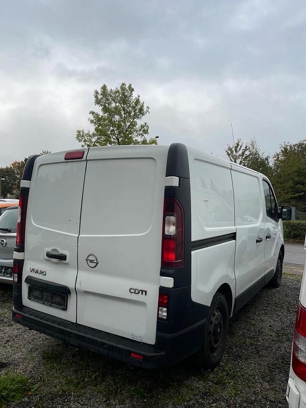 Weiß Gebraucht 2017 Opel Vivaro Van | 5.100 € (Superpreis) - Bild 1/4
