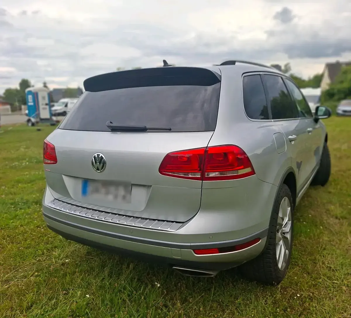 Gebraucht VW Touareg R-line 262 PS (192 kW) 2017 Silber SUV