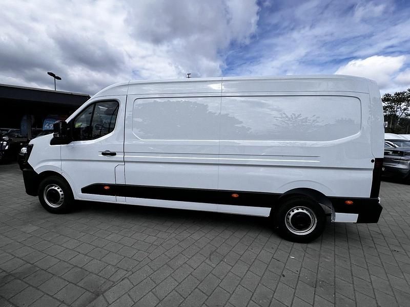 Second-hand Renault Master 131 CP (96 kW) 2025 Alb Van