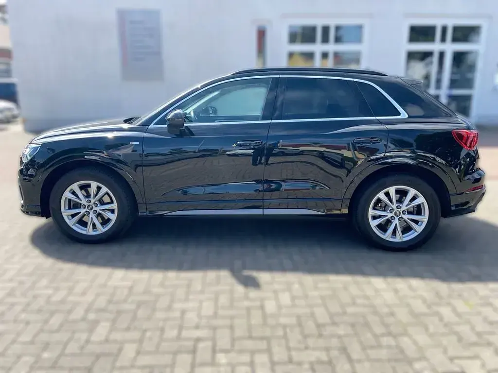 Gebraucht Audi Q3 S-Line 200 PS (147 kW) 2021 Mythosschwarz (metallic) SUV