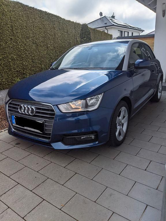 Gebraucht Audi A1 Sport 125 PS (91 kW) 2015 Blau Kleinwagen