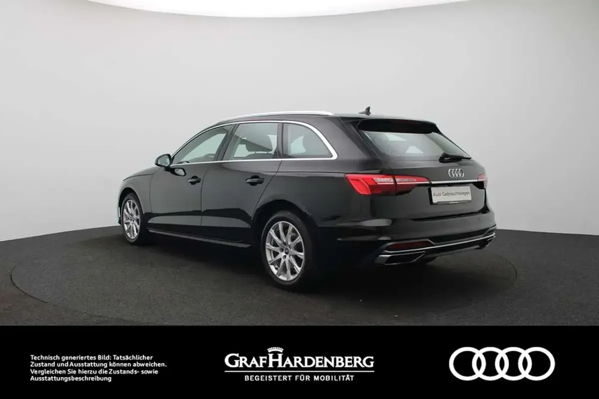 Używany Audi A4 Advanced 163 KM (119 kW) 2022 Czarny Kombi