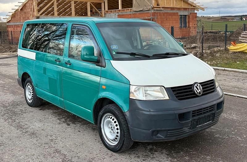 Gebraucht VW T5 102 PS (75 kW) 2006 Andere farben Van
