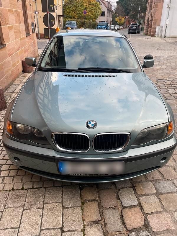 Gebraucht BMW 318 143 PS (105 kW) 2003 Grün Kombi