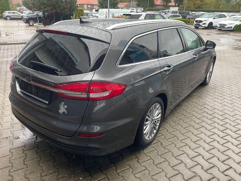 Gebraucht Ford Mondeo Titanium 188 PS (138 kW) 2020 Grau Kombi