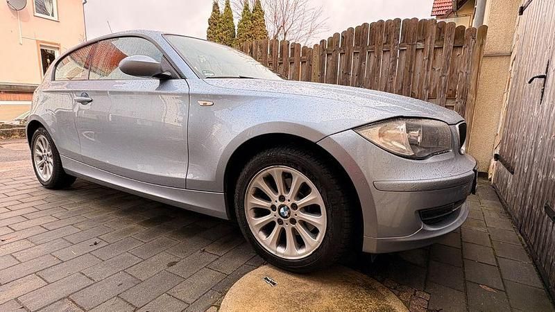 Gebraucht BMW 118 143 PS (105 kW) 2008 Silber Kleinwagen