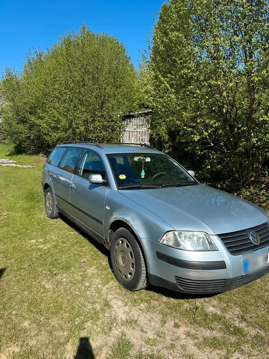 Gebraucht VW Passat 101 PS (74 kW) 2002 Silber Kombi