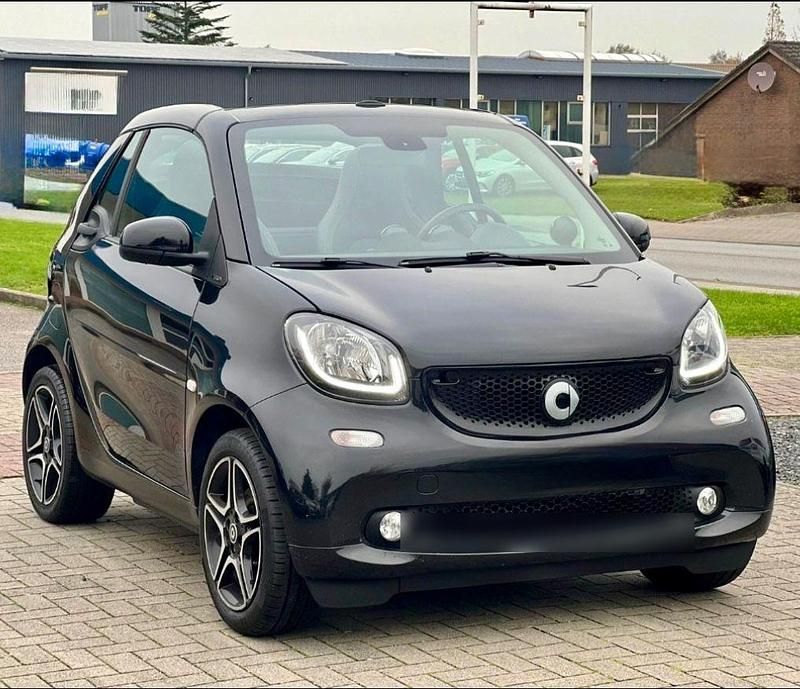 Schwarz Gebraucht 2017 Smart ForTwo Coupé Prime Cabrio | 11.490 € (Guter Preis) - Bild 1/4
