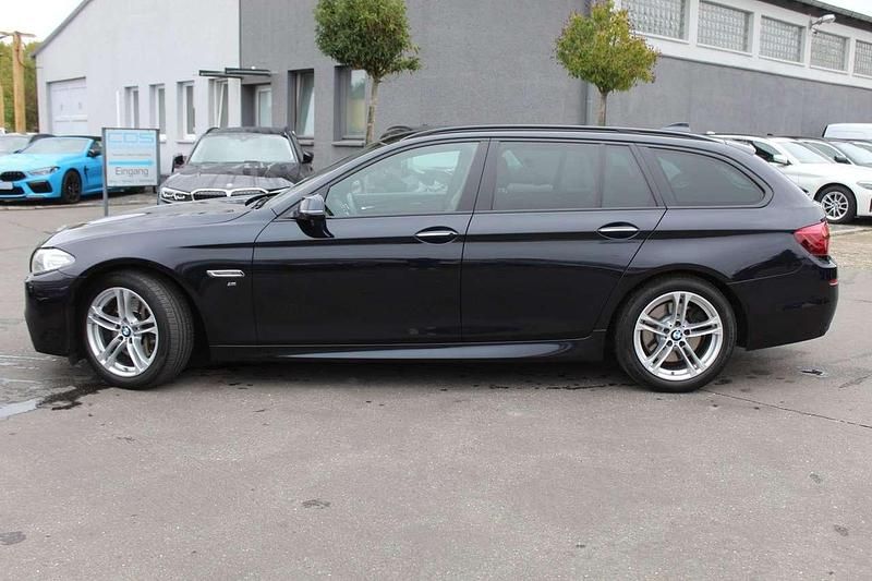 Carbonschwarz metallic Gebraucht 2016 BMW 530 M Sport Kombi | 19.980 € (Fairer Preis) - Bild 1/4