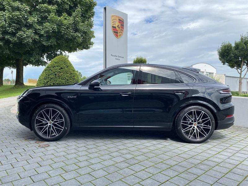Gebraucht Porsche Cayenne 470 PS (345 kW) 2025 Chromitschwarzmetallic SUV