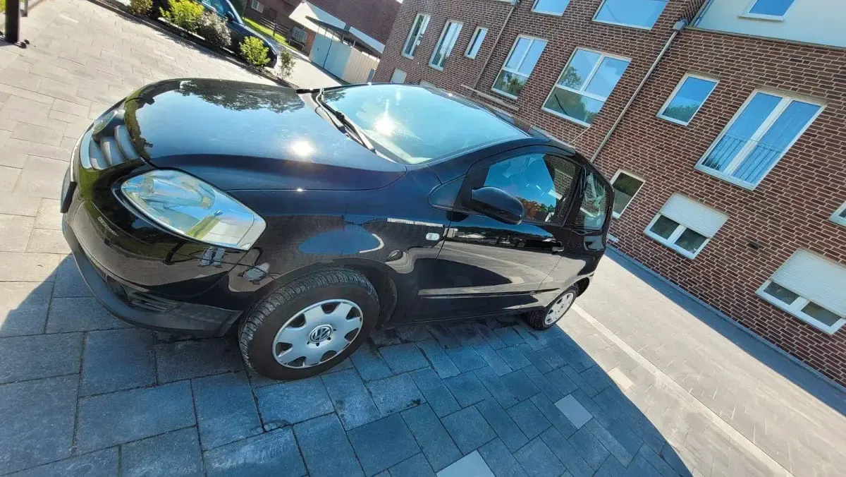 Gebraucht VW Fox Refresh 54 PS (39 kW) 2009 Schwarz Kleinwagen