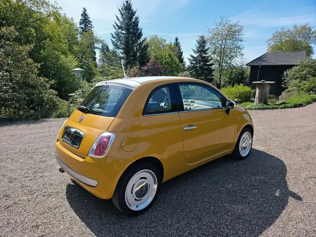 Gebraucht Fiat 500 69 PS (50 kW) 2015 Gelb Kleinwagen