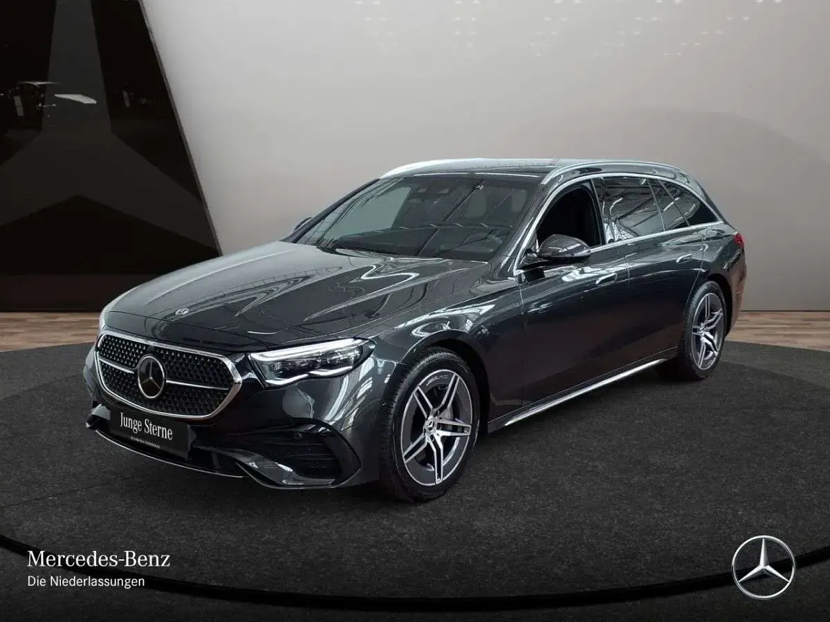 Gebraucht Mercedes E300 AMG 204 PS (150 kW) 2025 Grau Limousine