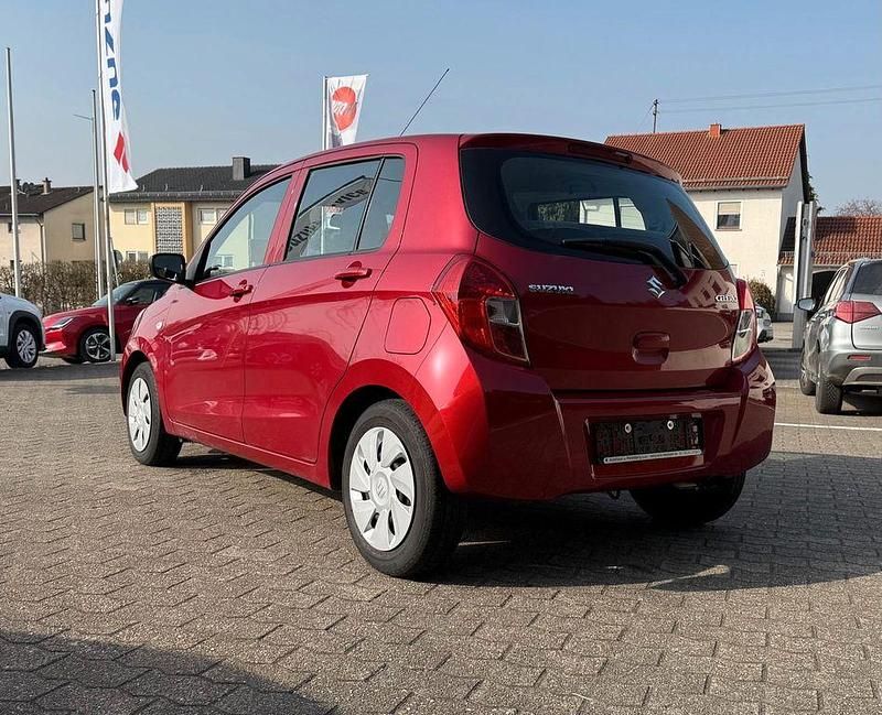 Gebraucht Suzuki Celerio Club 68 PS (50 kW) 2015 Rot Kleinwagen