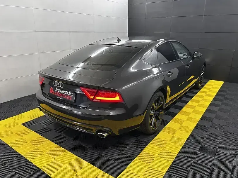 Gebraucht Audi A7 Ambiente 245 PS (180 kW) 2012 Oolonggrau metallic Limousine