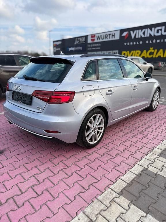 Gebraucht Audi A3 Attraction 150 PS (110 kW) 2016 Silber Limousine