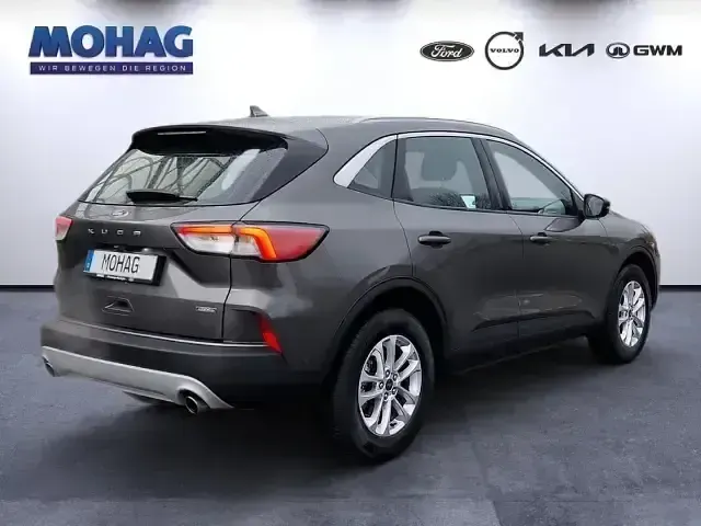 Gebraucht Ford Kuga Titanium 224 PS (164 kW) 2022 Grau SUV