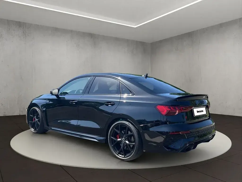 Gebraucht Audi RS3 Premium 400 PS (294 kW) 2023 Mythosschwarz metallic Limousine