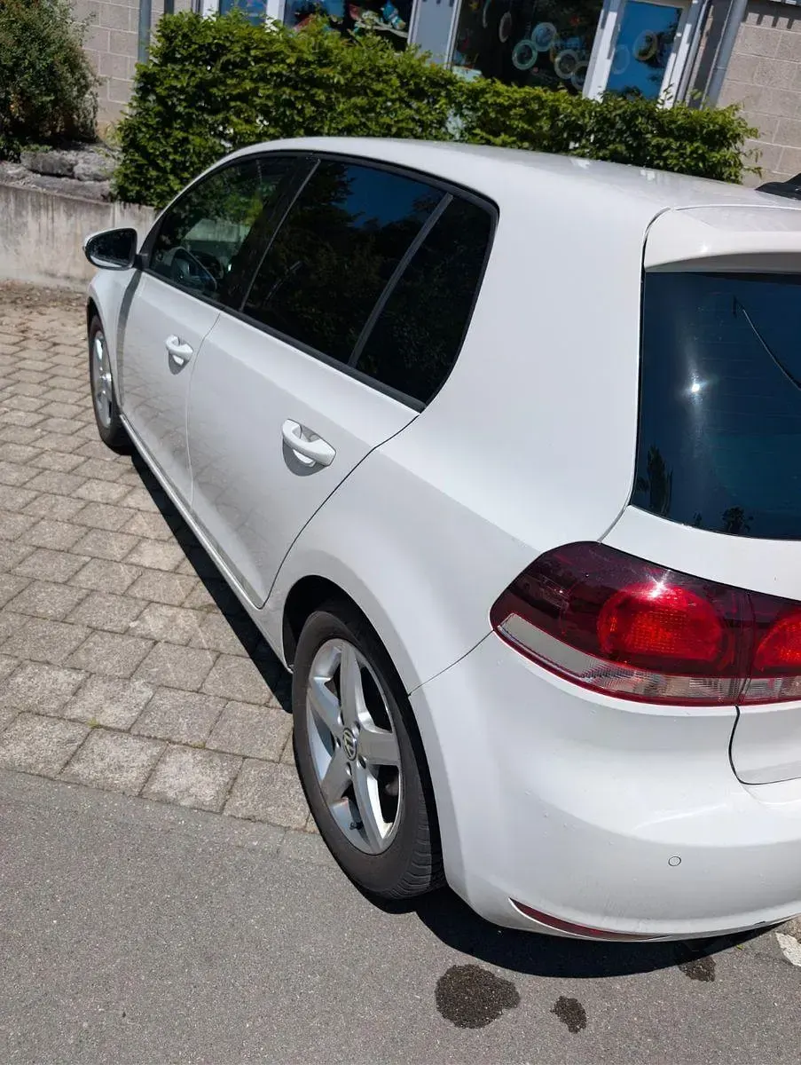 Gebraucht VW Golf VI 160 PS (117 kW) 2009 Weiß Kleinwagen