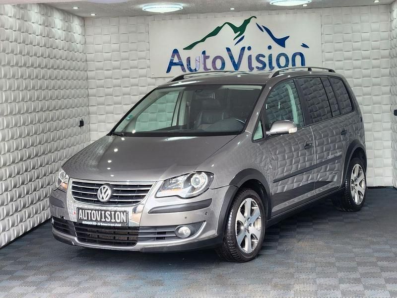 Grau Gebraucht 2009 VW Touran Cross Freestyle Van / Kleinbus | 5.950 € (Fairer Preis) - Bild 1/4