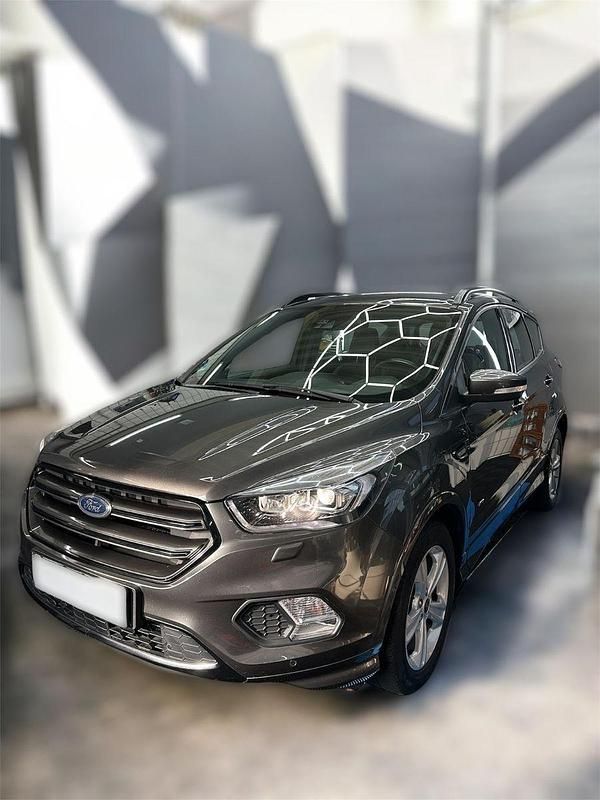 Gebraucht Ford Kuga ST-Line 242 PS (177 kW) 2018 Grau SUV