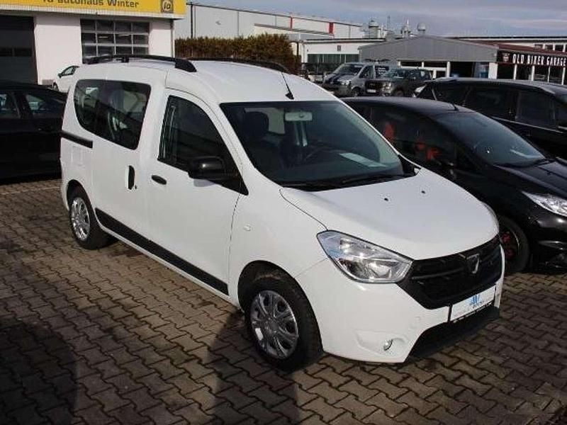 Gebraucht Dacia Dokker Comfort 131 PS (96 kW) 2020 Arktisweiß Van / Kleinbus