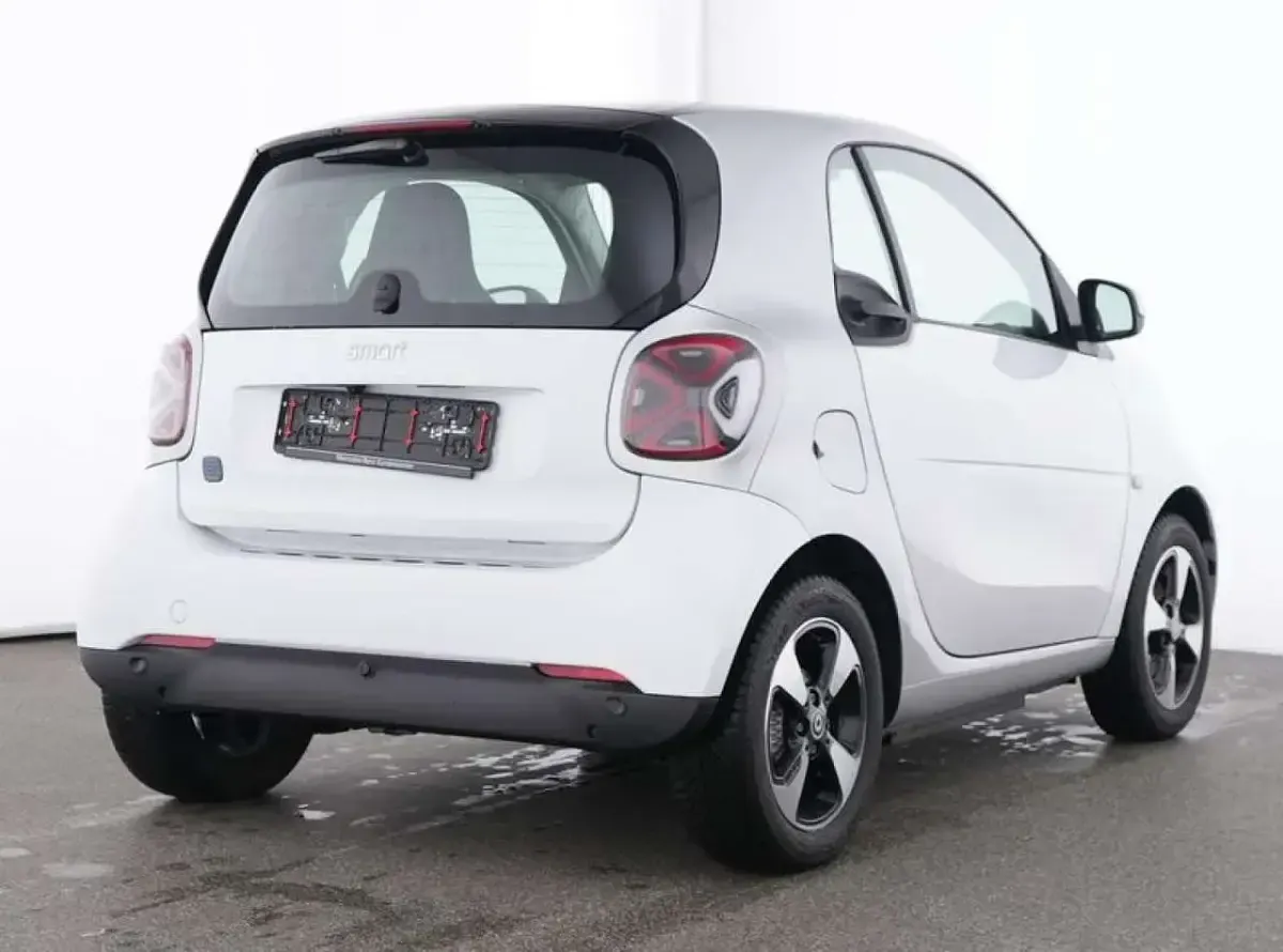 Gebraucht Smart ForTwo Coupé Passion Exclusive 60 kW (82 PS) 2024 Weiß Coupé