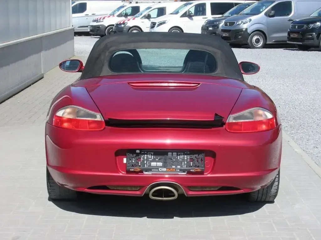 Second-hand Porsche Boxster 220 CP (161 kW) 2002 Roșu Cabrio
