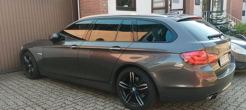 Gebraucht BMW 525 218 PS (160 kW) 2012 Grau Kombi