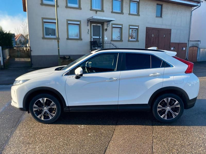 Gebraucht Mitsubishi Eclipse Cross Diamant Edition 163 PS (119 kW) 2020 Weiß SUV