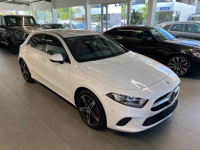 Weiß Gebraucht 2019 Mercedes A250 Limousine | 19.490 € (Superpreis) - Bild 1/4