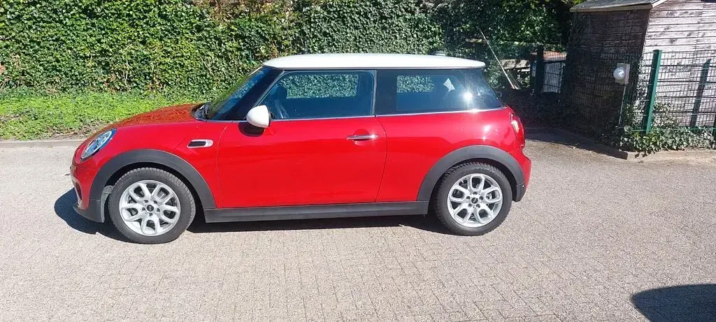 Occasion Mini Cooper Seven 136 PK (100 kW) 2017 Rood Hatchback