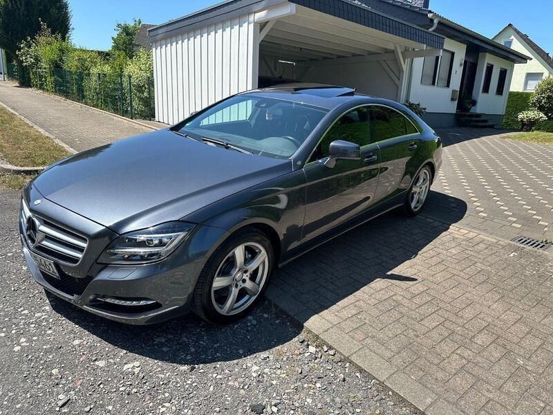 Grau Gebraucht 2011 Mercedes CLS350 Coupé | 17.960 € (Fairer Preis) - Bild 1/4