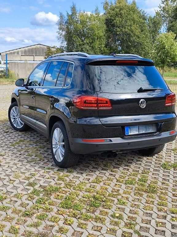 Gebraucht VW Tiguan Cup 160 PS (117 kW) 2014 Schwarz SUV