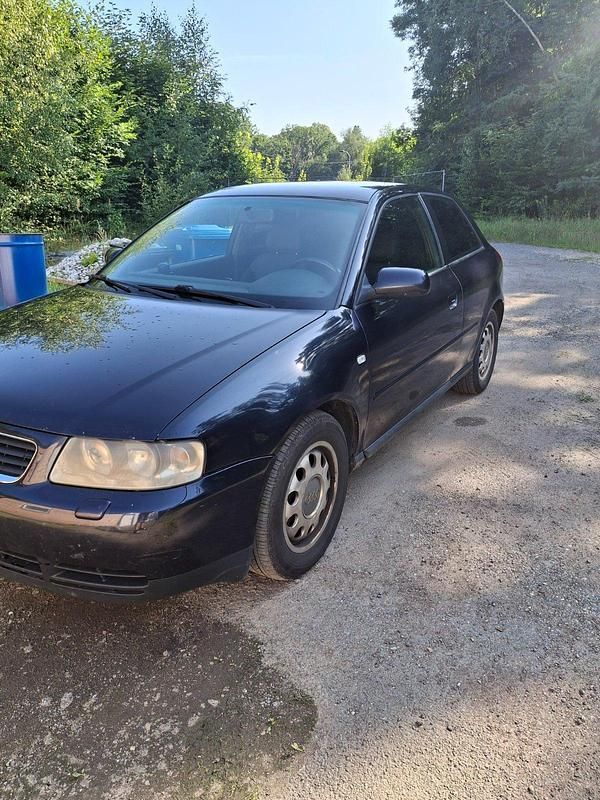 Blau Gebraucht 2002 Audi A3 Coupé | 2.300 € (Fairer Preis) - Bild 1/4