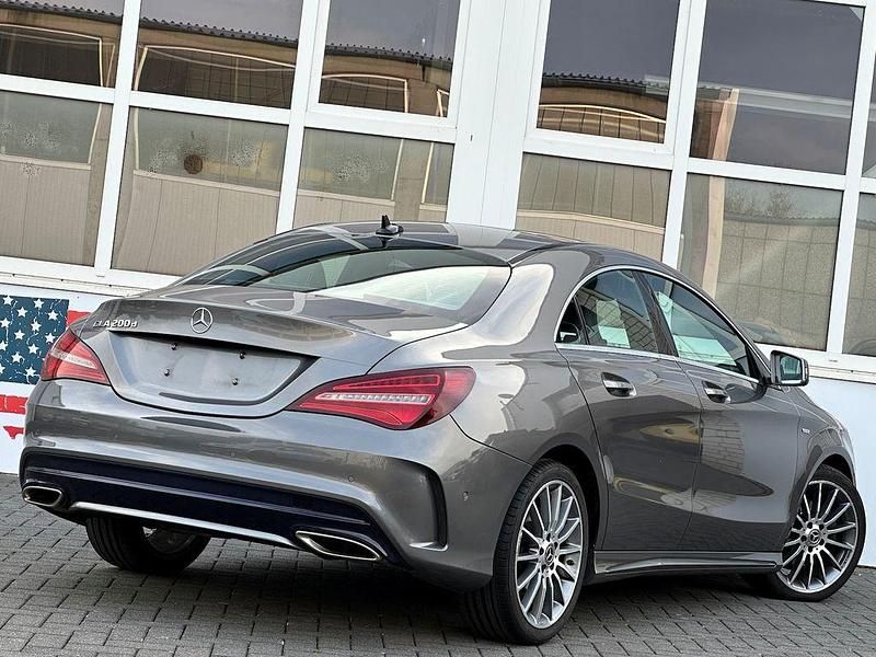 Mountaingrau Gebraucht 2019 Mercedes CLA200 Edition Limousine | 22.900 € (Guter Preis) - Bild 1/4