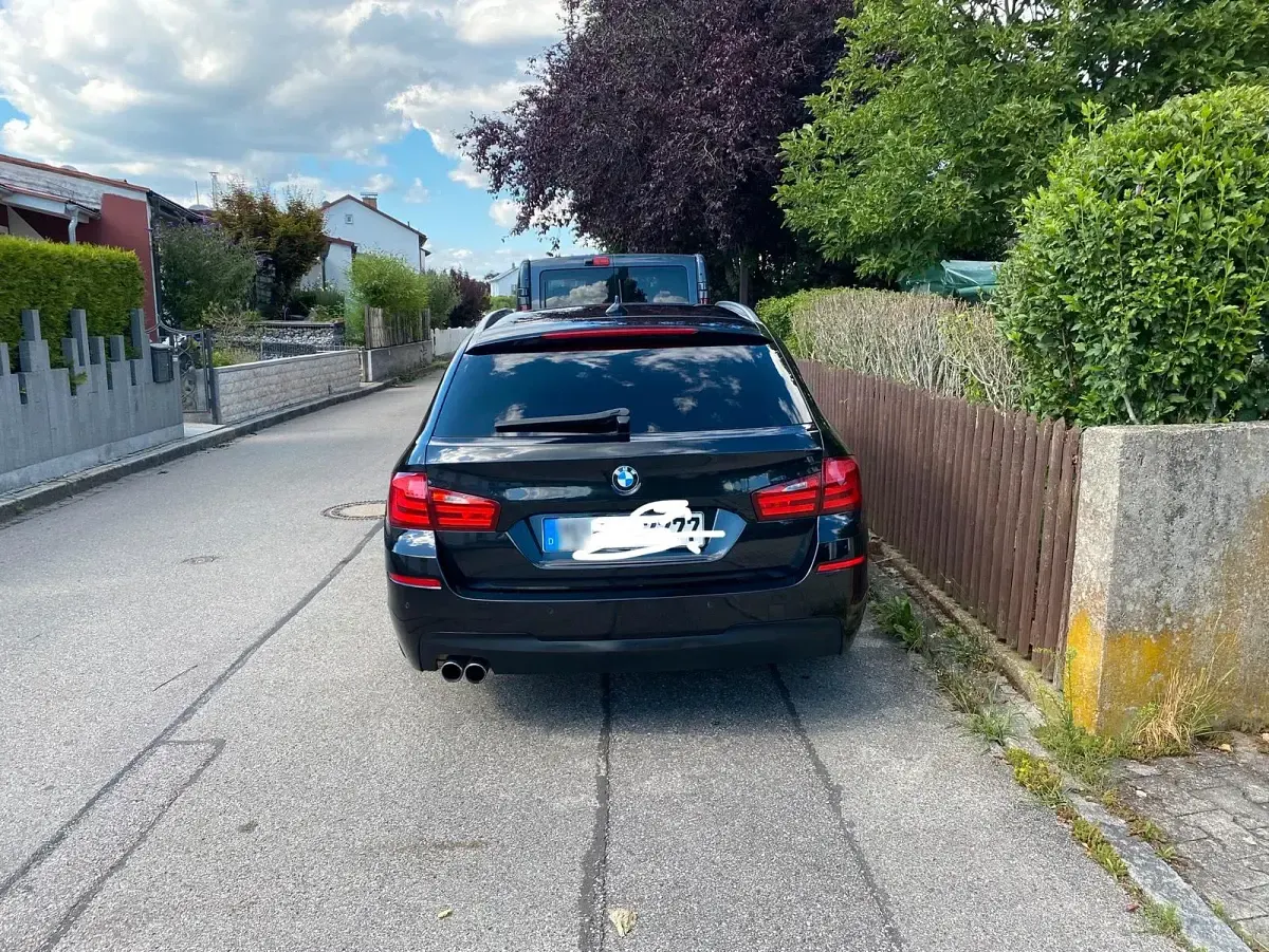 Gebraucht BMW 530 245 PS (180 kW) 2011 Schwarz Kombi