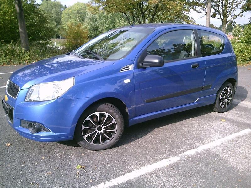 Gebraucht Chevrolet Aveo 84 PS (61 kW) 2010 Blau Limousine