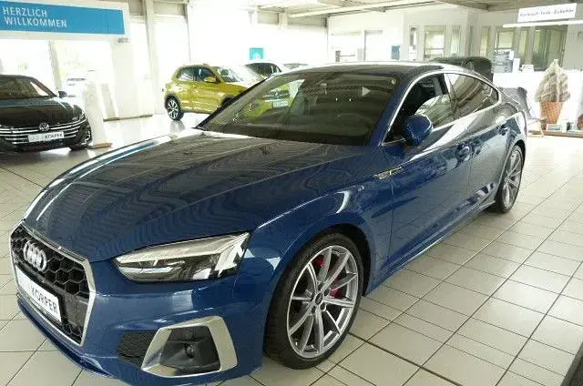 Gebraucht Audi A5 Sportback S-Line 204 PS (150 kW) 2023 Blau Kleinwagen