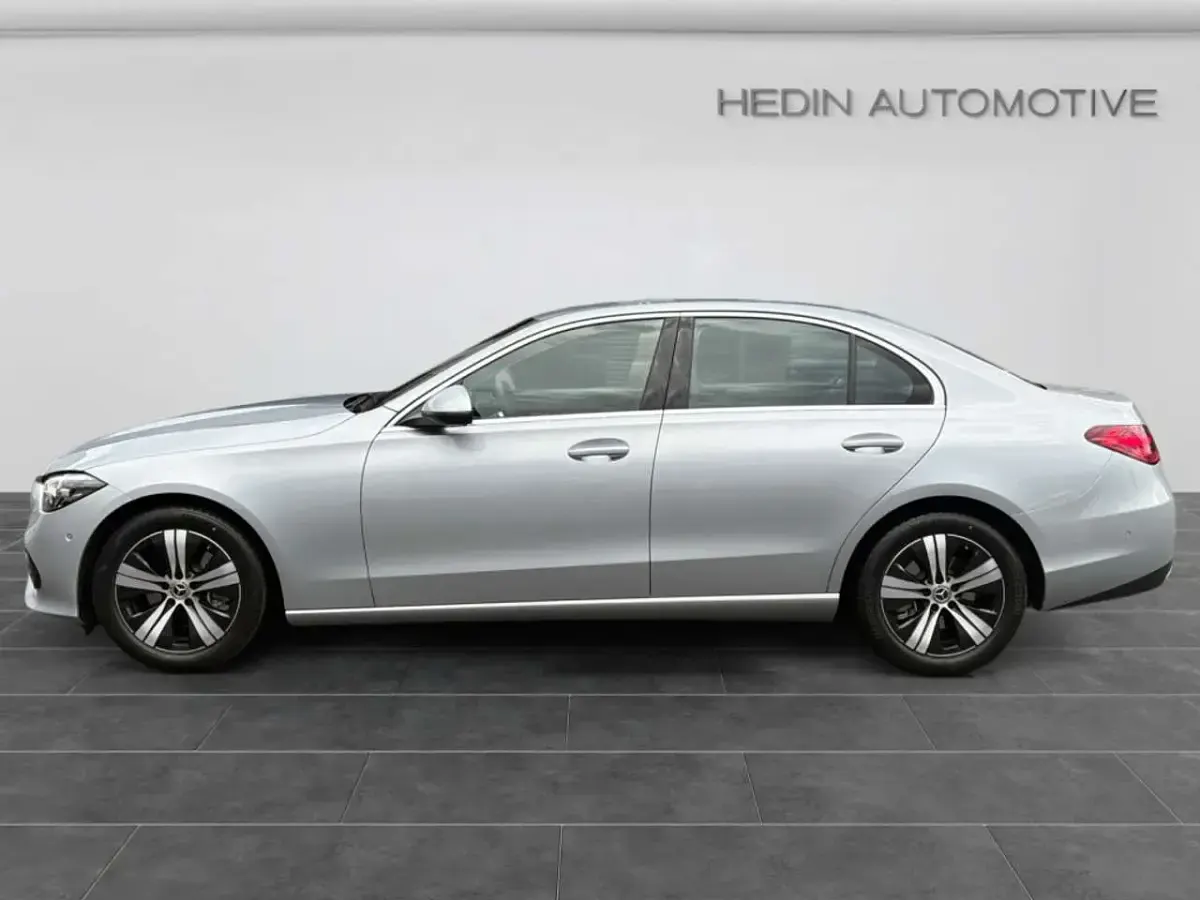 Gebraucht Mercedes C220 Avantgarde 197 PS (144 kW) 2025 Silber Limousine