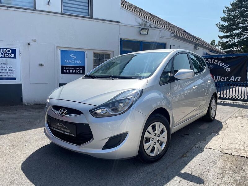 Silber Gebraucht 2014 Hyundai ix20 Edition Van / Kleinbus | 6.597 € (Fairer Preis) - Bild 1/4