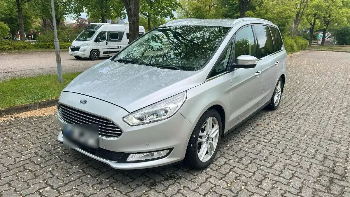 Gebraucht Ford Galaxy 180 PS (132 kW) 2015 Silber Van / Kleinbus