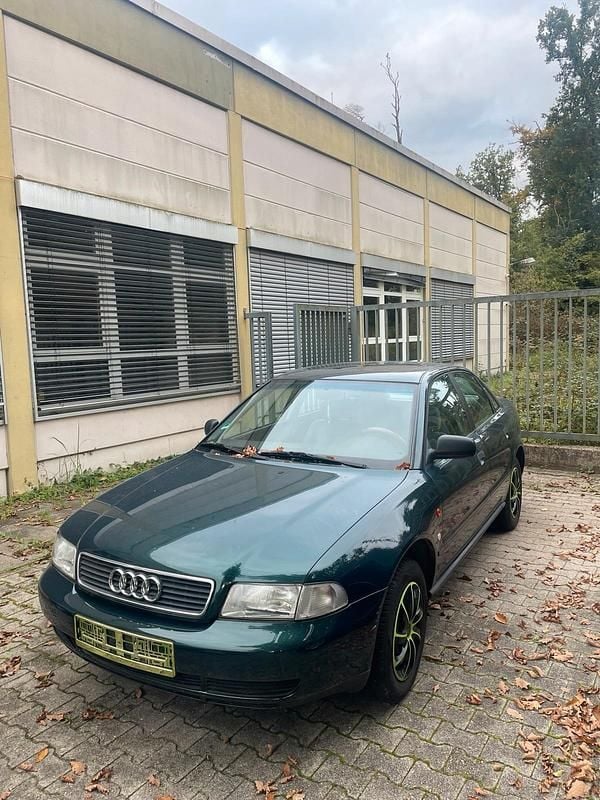 Grün Gebraucht 1996 Audi A4 Limousine | 850 € (Superpreis) - Bild 1/1
