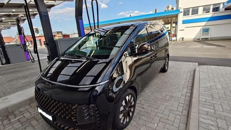 Schwarz Gebraucht 2022 Hyundai Staria Signature Van | 42.500 € (Guter Preis) - Bild 1/4