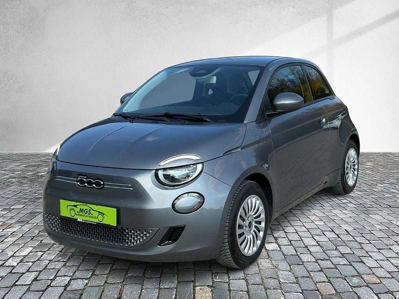 Gebraucht Fiat 500e Action 69 kW (95 PS) 2023 Grau Limousine