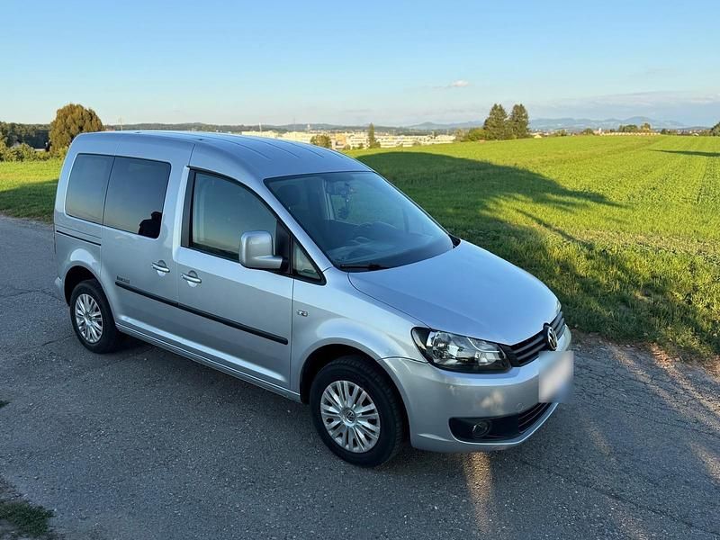 Gebraucht VW Caddy 102 PS (75 kW) 2011 Silber Van / Kleinbus