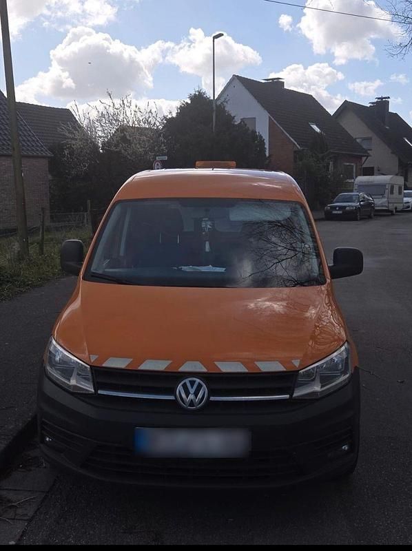 Gebraucht VW Caddy 102 PS (75 kW) 2019 Orange Van / Kleinbus