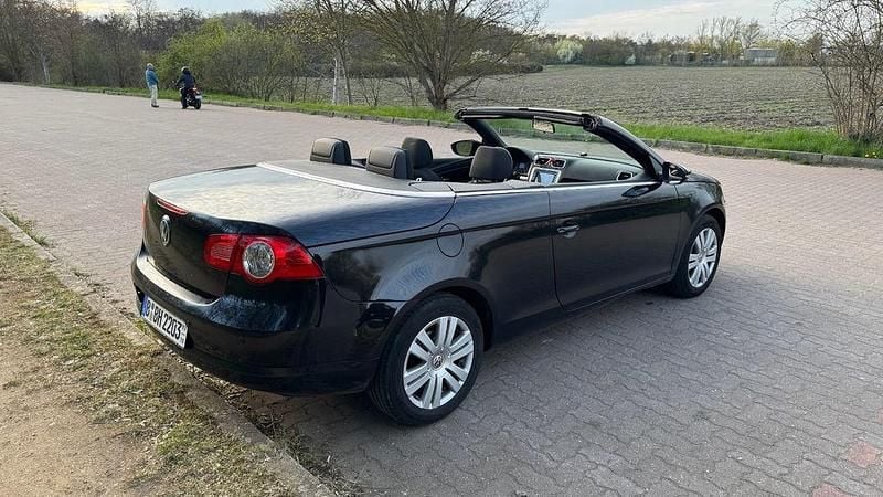 Gebraucht VW Eos 122 PS (89 kW) 2009 Schwarz Cabrio
