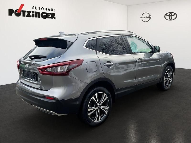 Gebraucht Nissan Qashqai Zama 140 PS (102 kW) 2021 Dark grey metallic SUV